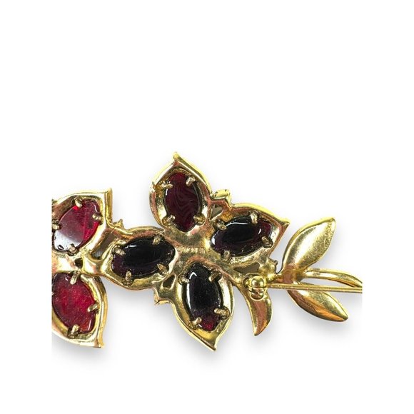 Monet Gold Tone Red Crystal Flower Leaves Brooch Vintage 3 3/4” x 1 1/2” - Picture 9 of 9